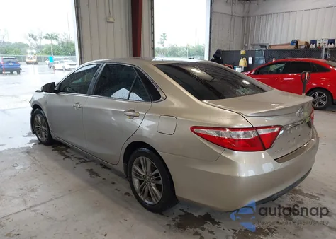 2016 Toyota Camry Se z USA, uszkodzony, nr VIN 4T1BF1FK5GU168933